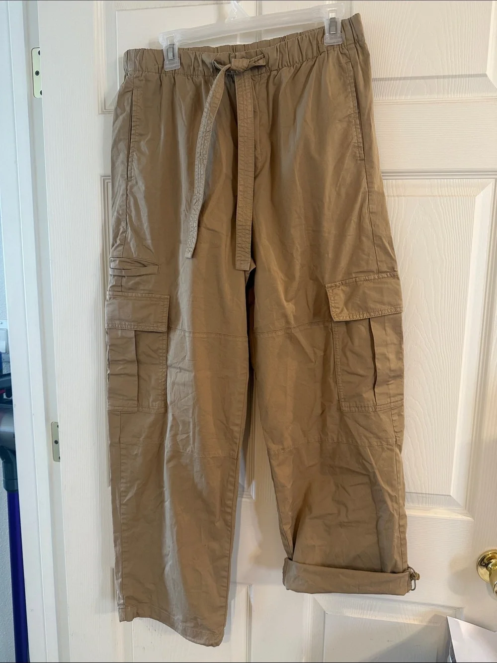 GAP Women’s Cargo Pants - Tan